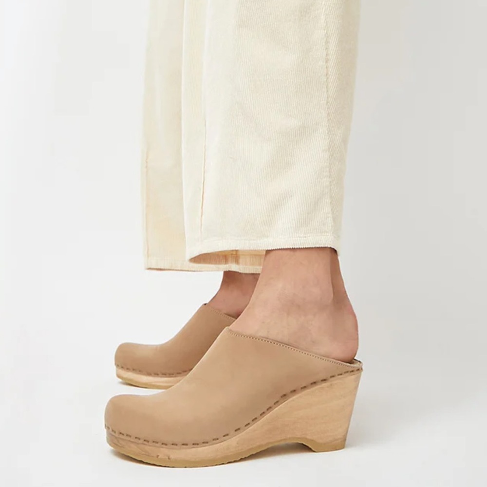 NO.6 New School Clog on Wedge in Bone Size 41